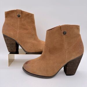 VINCE CAMUTO Cognac Brown Suede ‘Hammerton’ Western Ankle Booties | Size 8.5